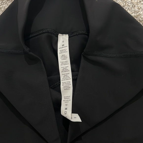 EUC Black Lululemon Sheer ZigZag Leggings Size 6 - Picture 5 of 7